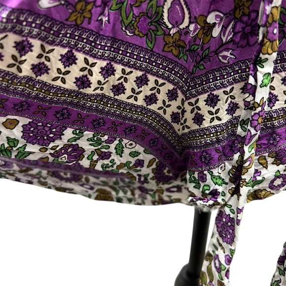 Umgee Women’s Size XL The Bloomin Curvy Romper Shorts V Neck Boho Floral Print - Picture 3 of 7